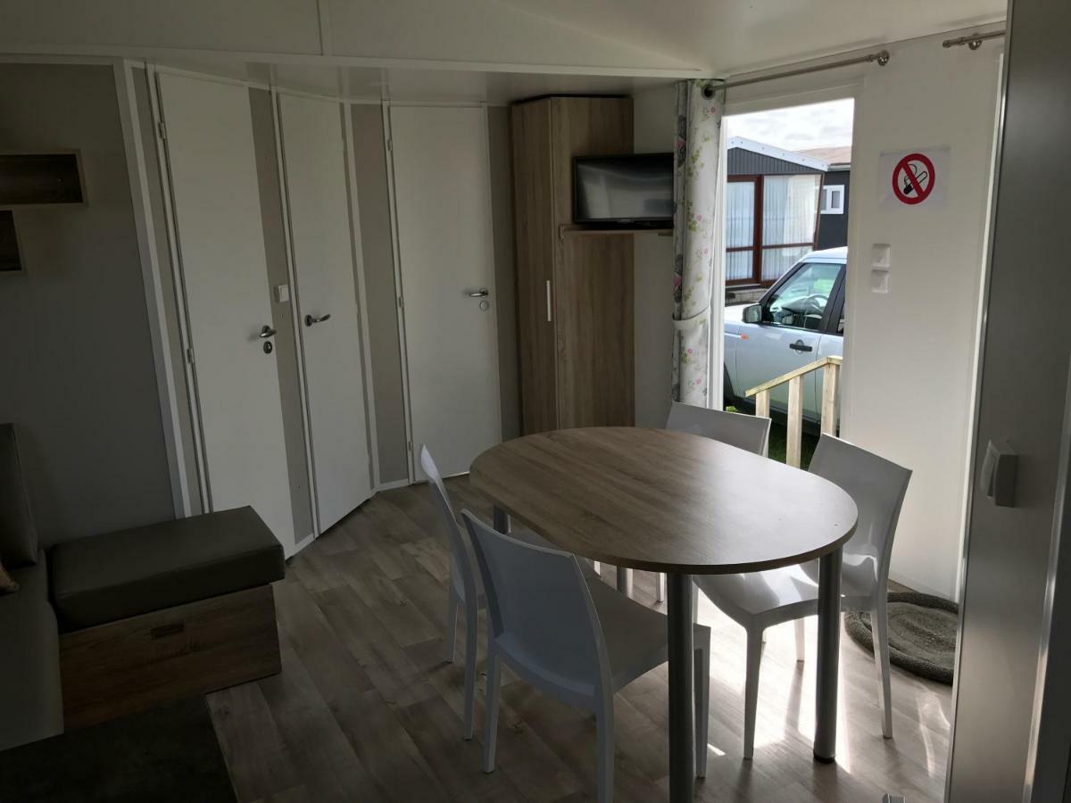 Caravan Middelkerke Hotel Buitenkant foto