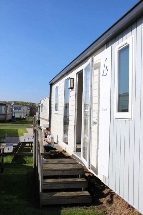 Caravan Middelkerke Hotel Buitenkant foto